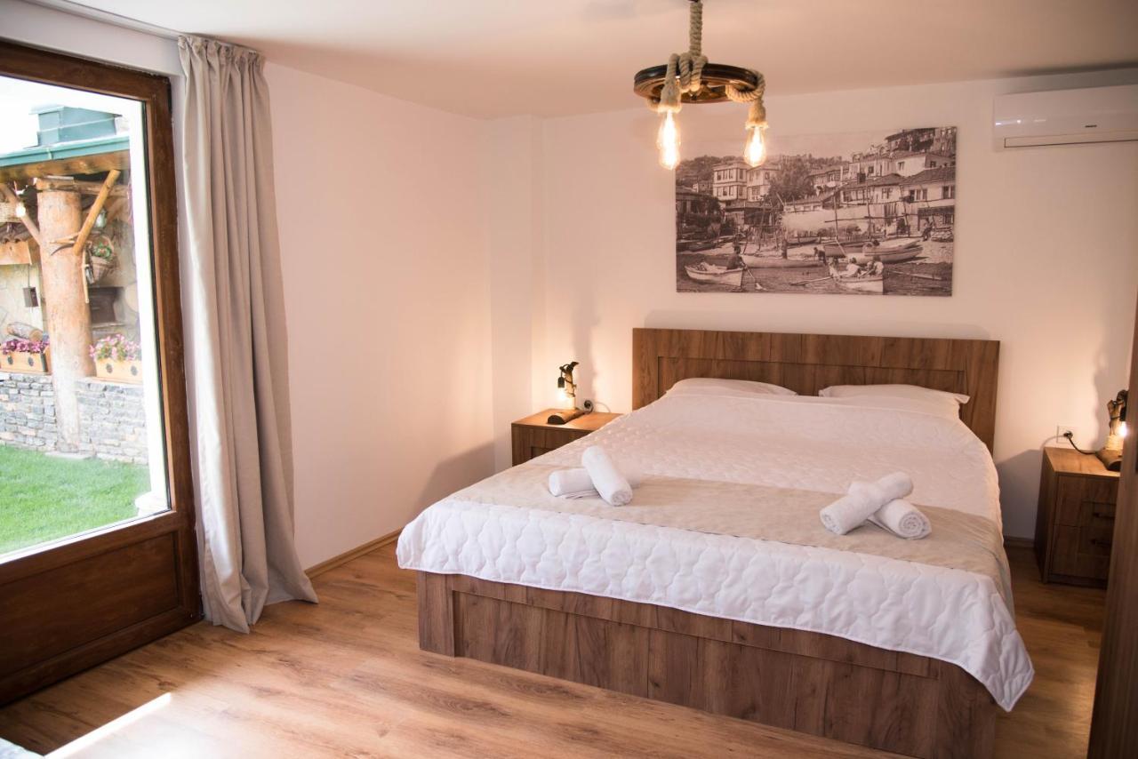 Guest House La Baja Ohrid Bagian luar foto