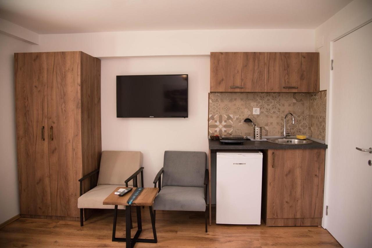 Guest House La Baja Ohrid Bagian luar foto