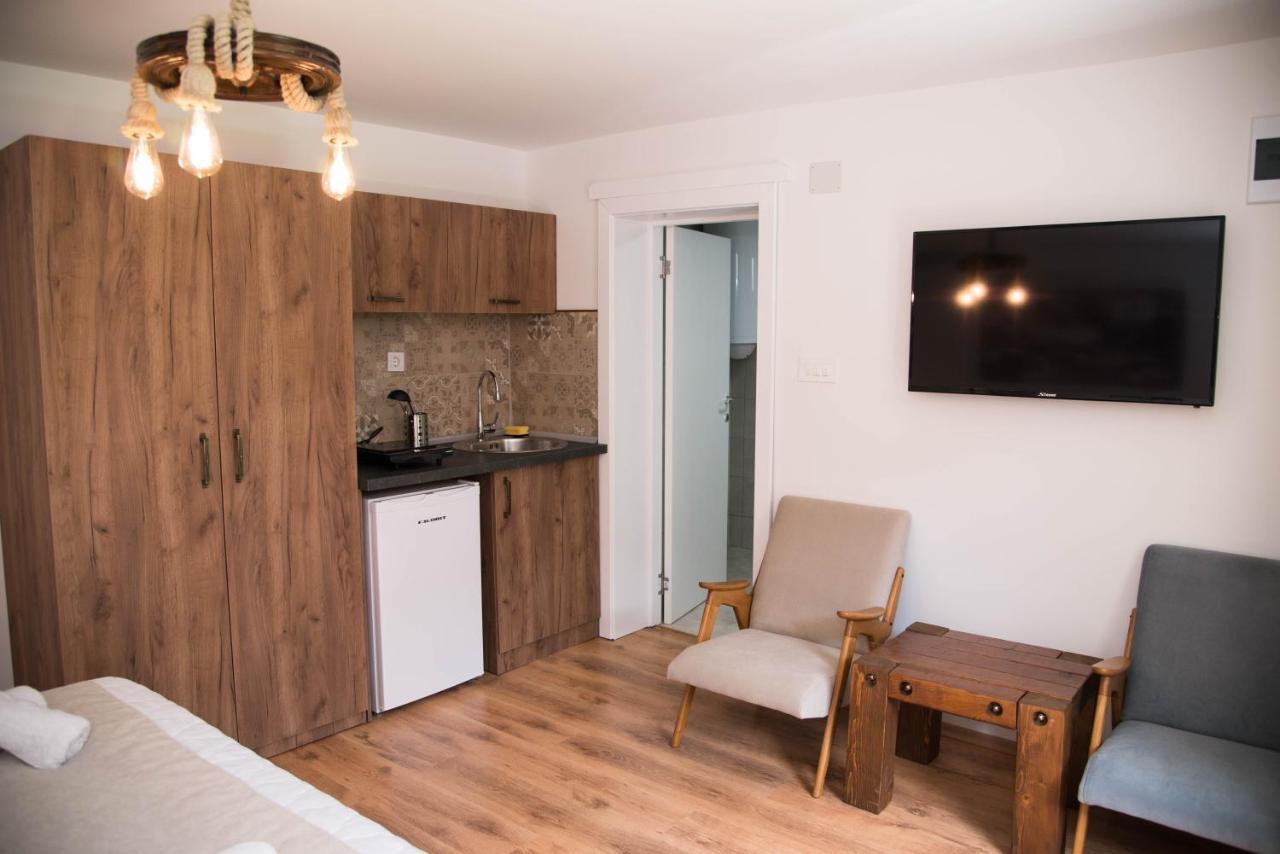 Guest House La Baja Ohrid Bagian luar foto
