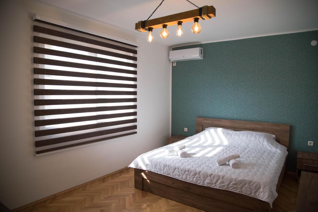 Guest House La Baja Ohrid Bagian luar foto
