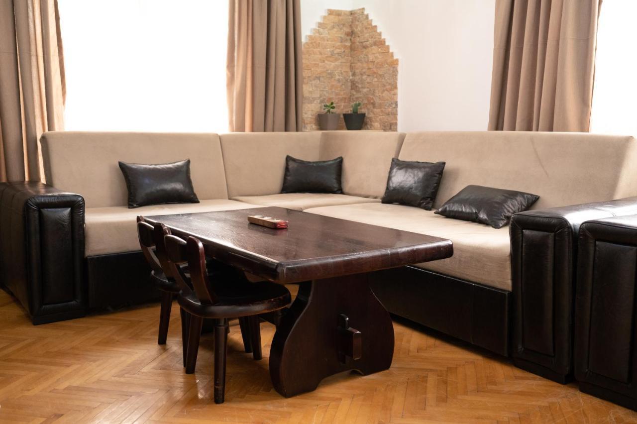 Guest House La Baja Ohrid Bagian luar foto