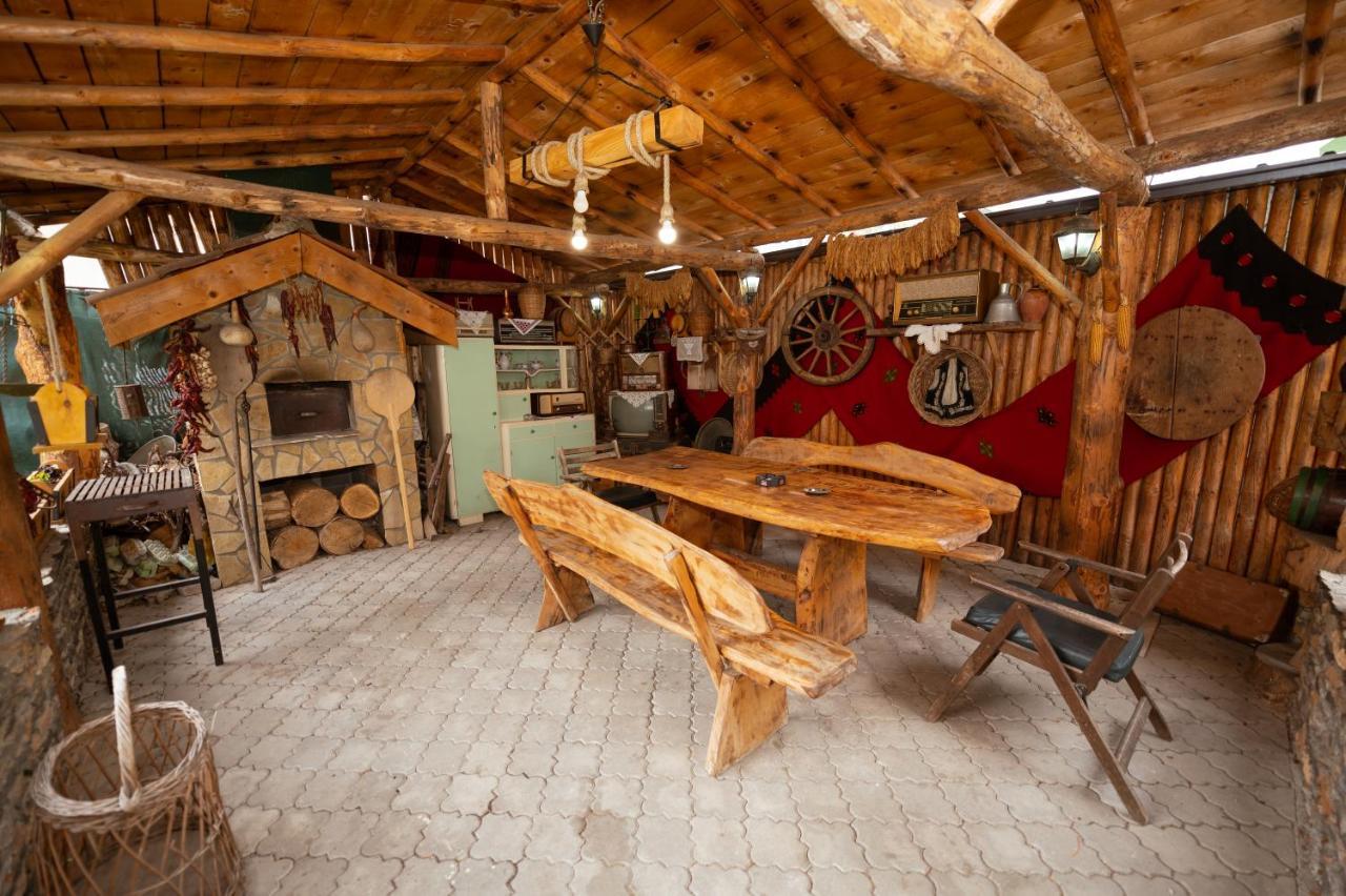 Guest House La Baja Ohrid Bagian luar foto