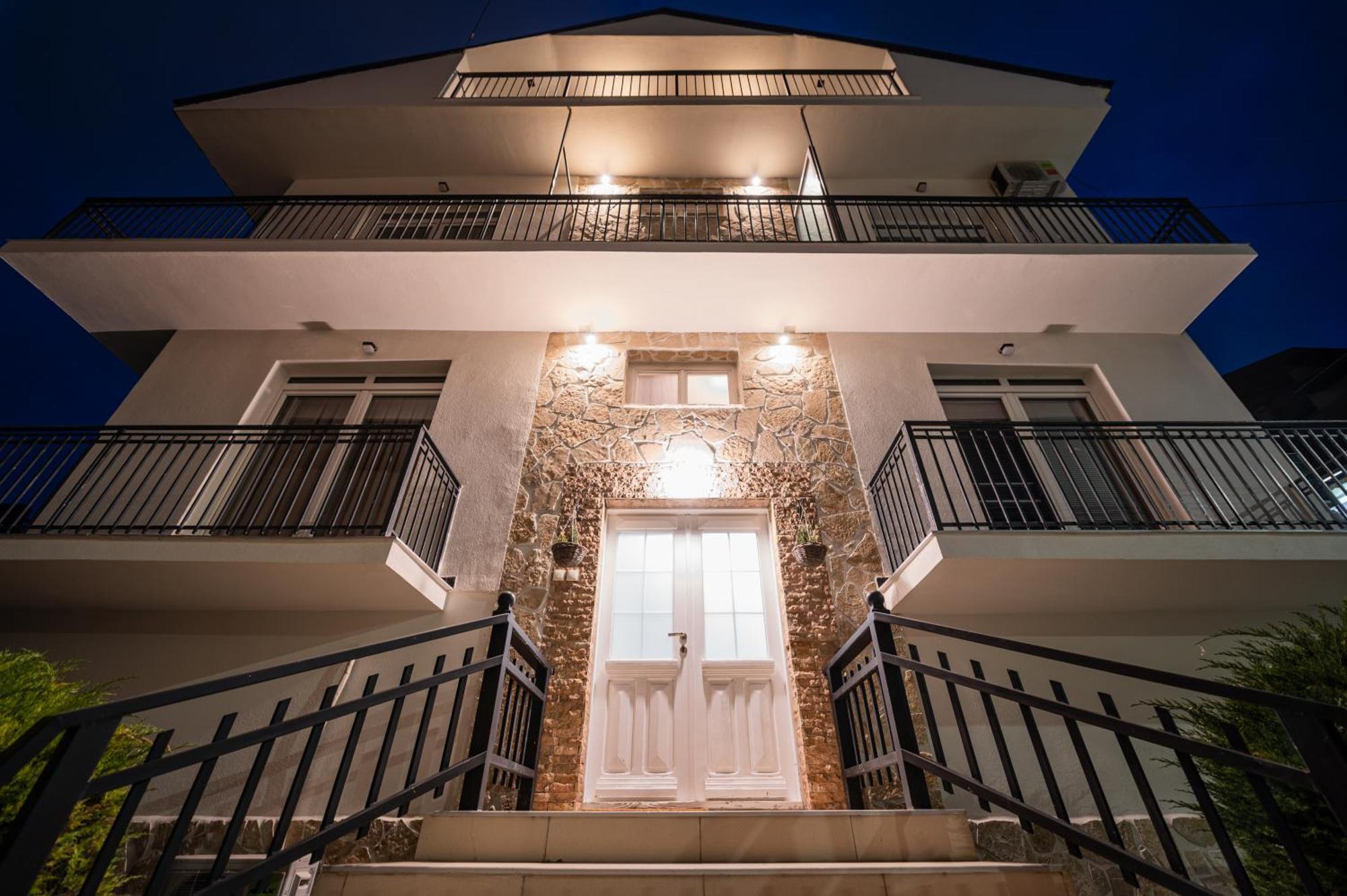 Guest House La Baja Ohrid Bagian luar foto